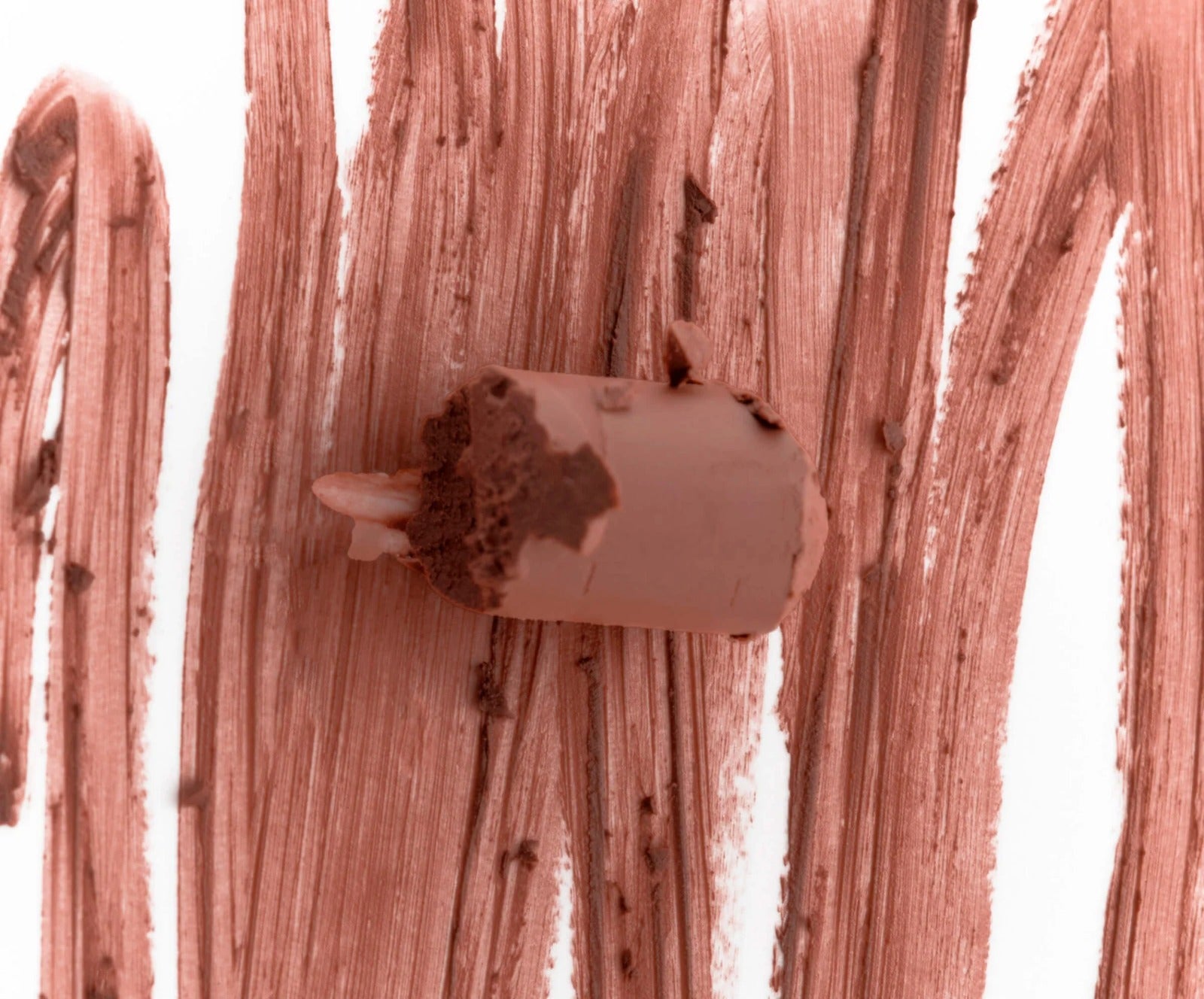 The contouring lip shape