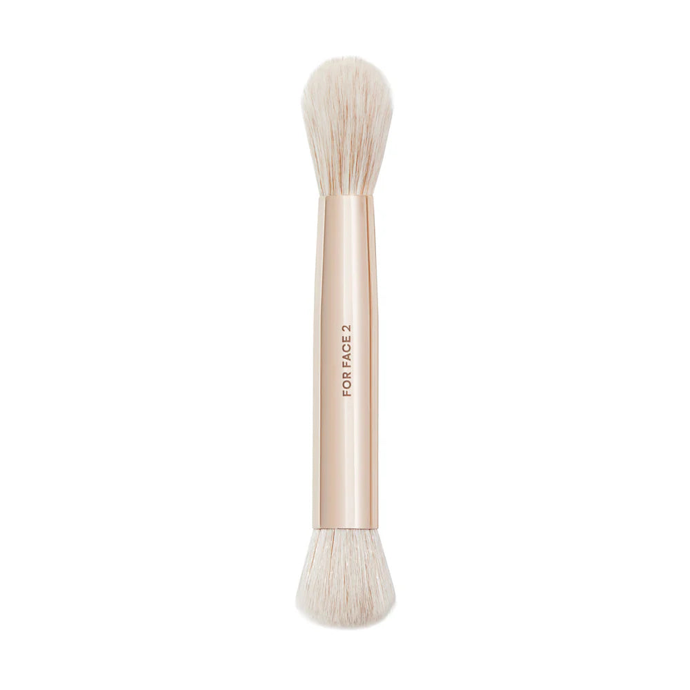 Dual-Ended Complexion Brush (Face 2)