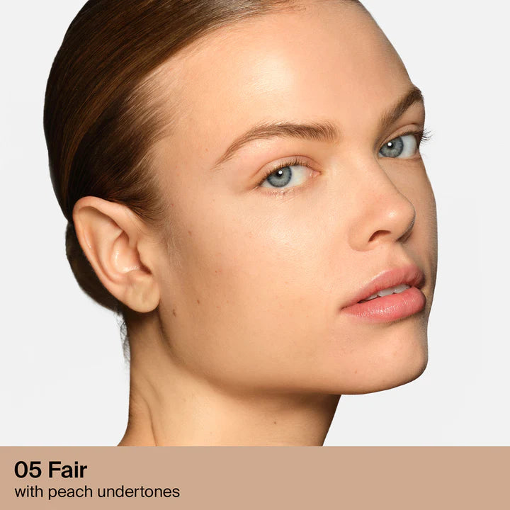 Увлажняющий и противоотечный консилер Triclone Skin Tech