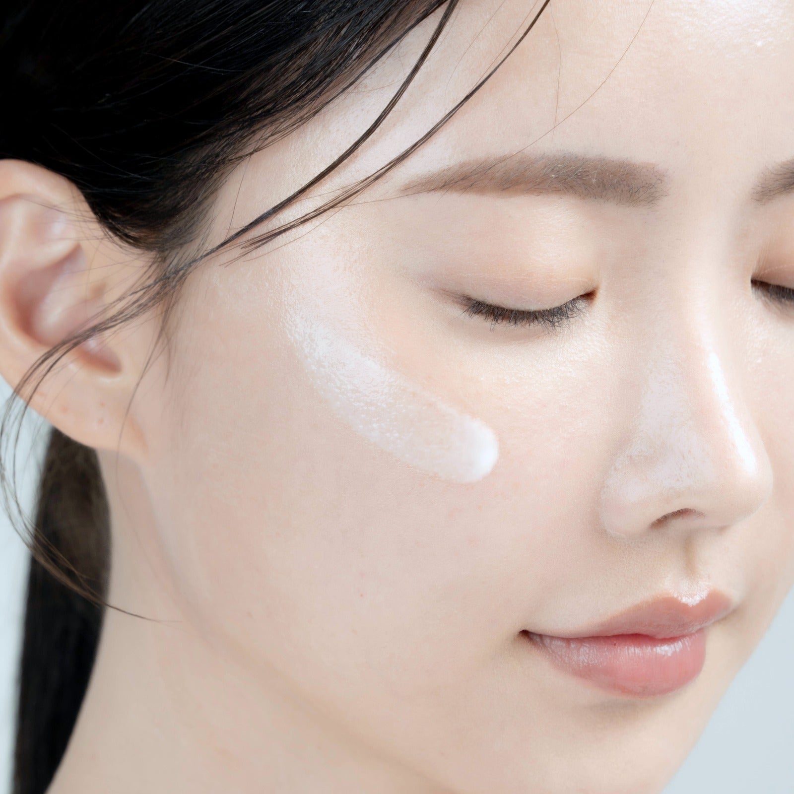 Radiance Mela-White Serum