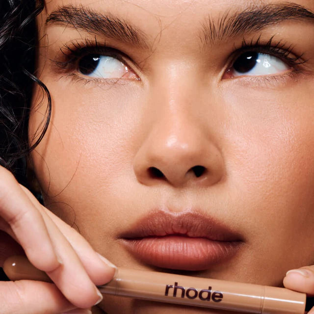 Peptide Lip Shape - The contouring lip shaper
