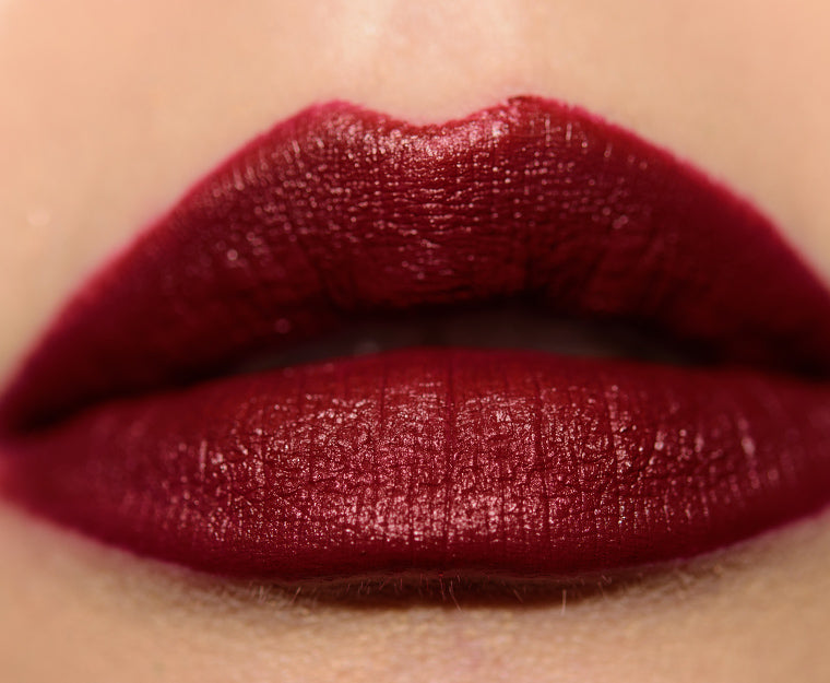 Lipstick (She must be new)